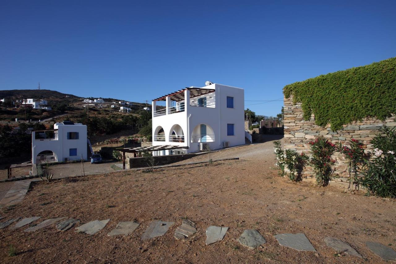 St George Village Batsíon Extérieur photo