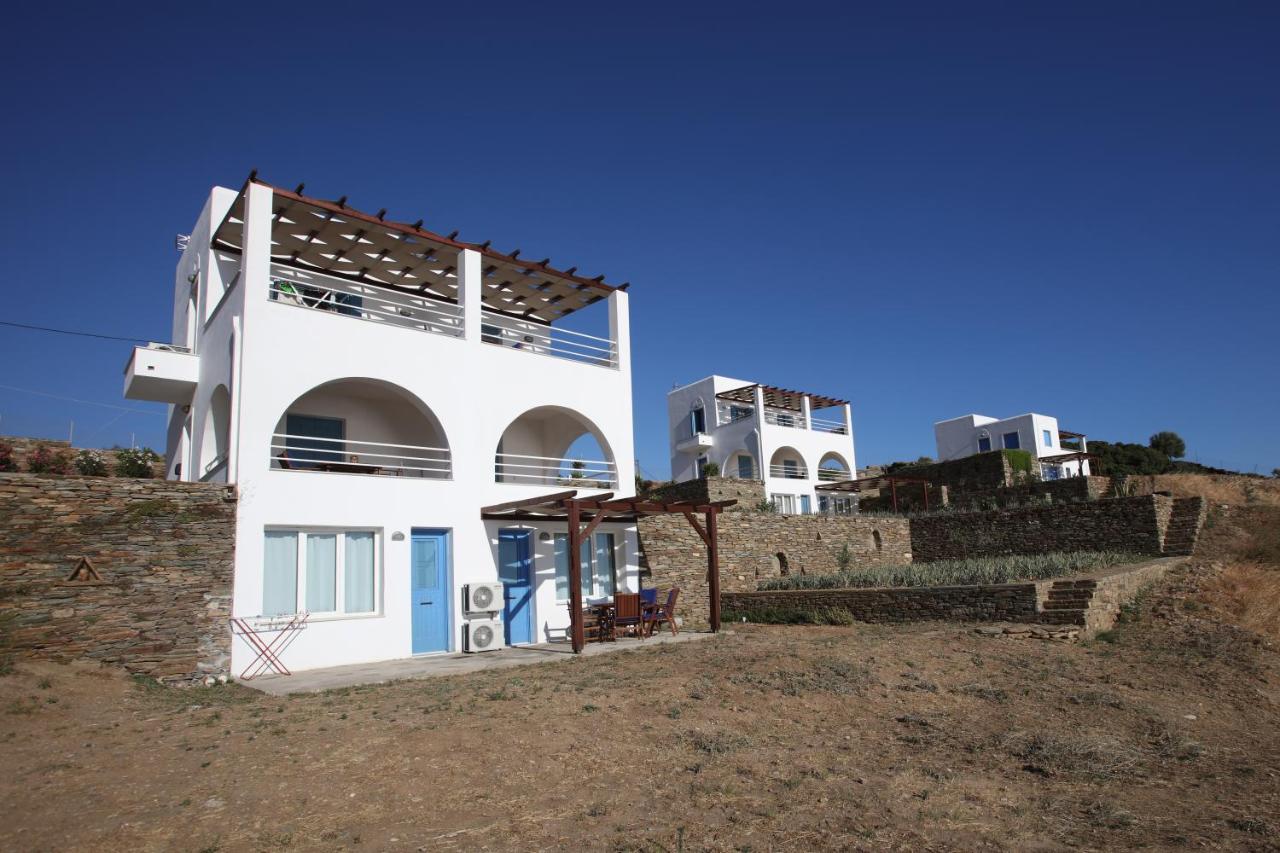 St George Village Batsíon Extérieur photo